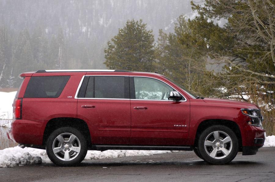  Chevrolet Tahoe 2015 года  (фото 3 из 62)